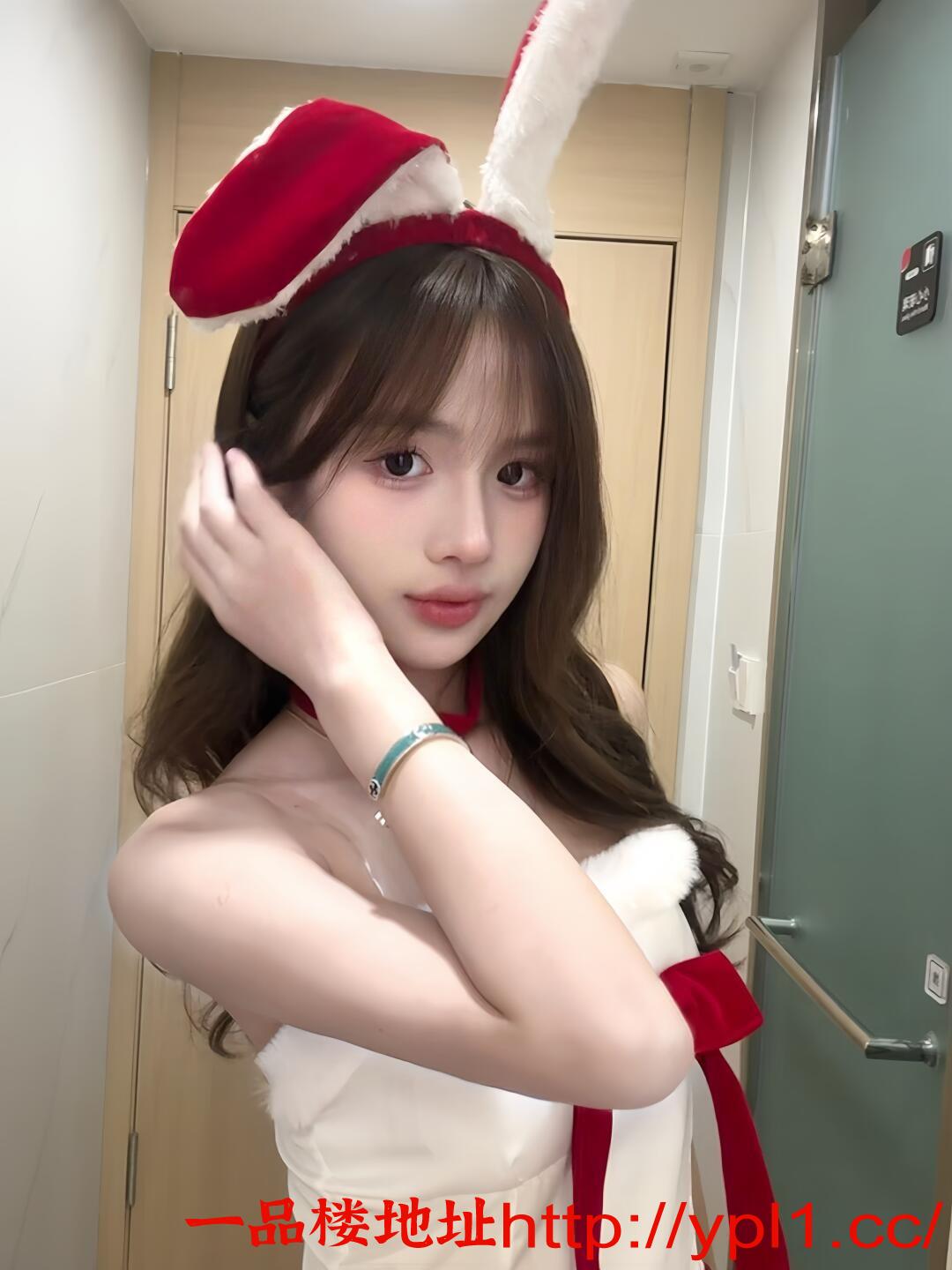 风骚学生妹粉嫩鲍鱼，可外出（已验真人）