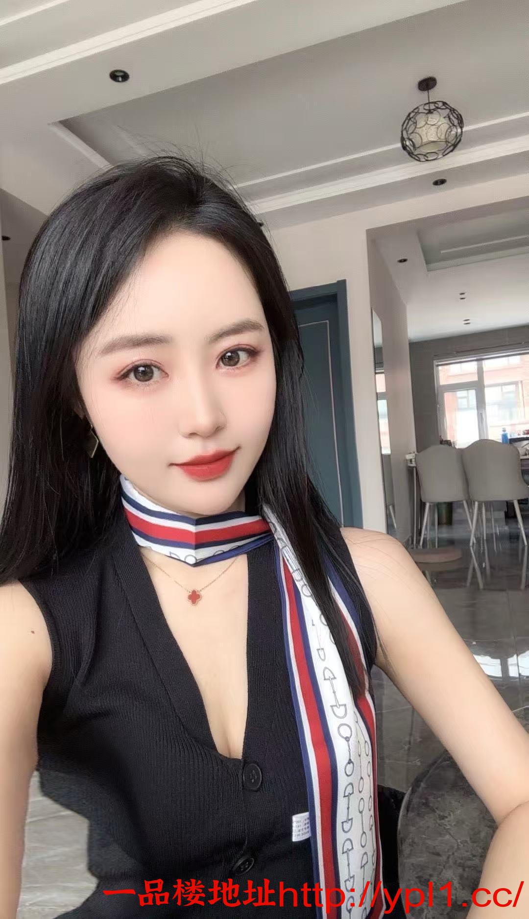 制服诱惑的粉B妹妹(已验真人)