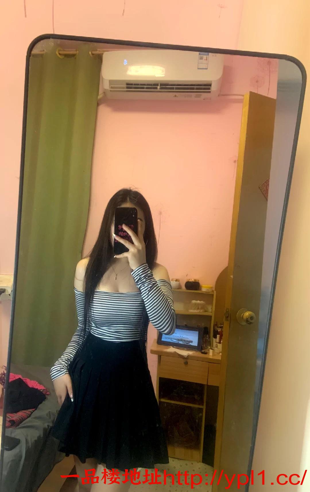 妹妹粉嫩逼紧水直流