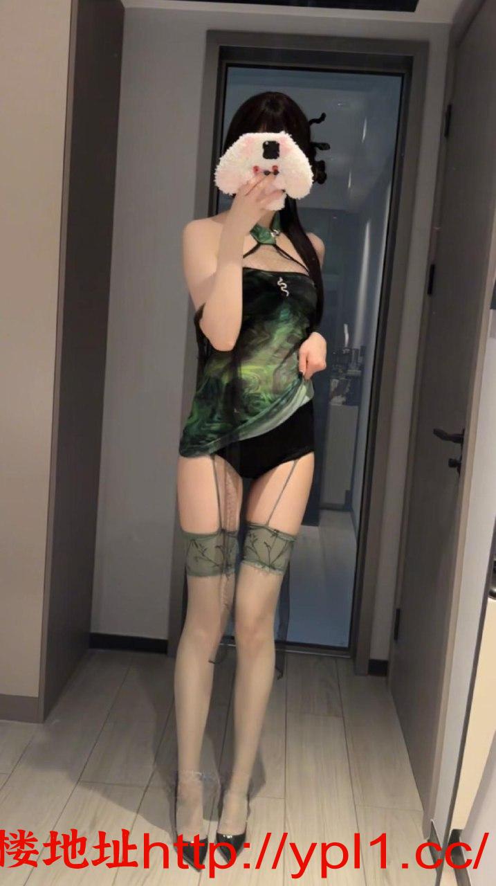 天河区舌吻小妖精