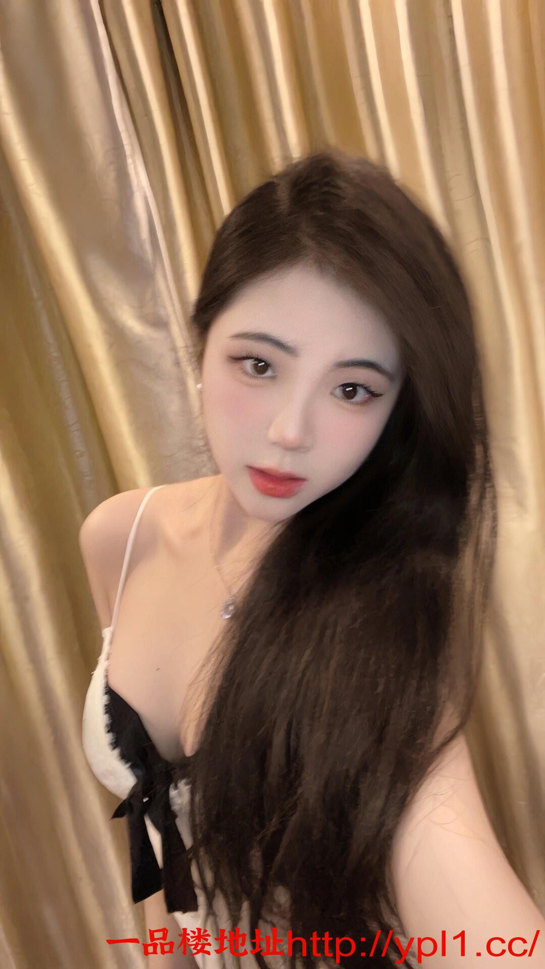 火辣粉嫩玉足穴紧会夹的妹子