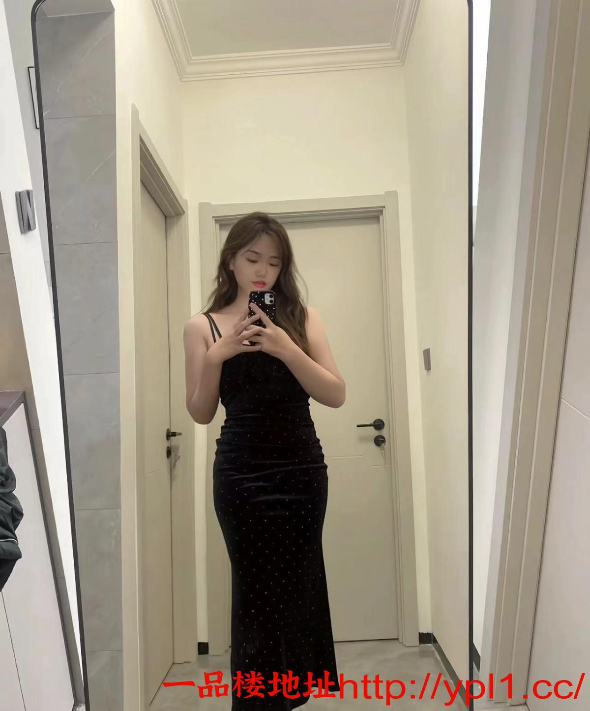 美甲师少妇出来兼职