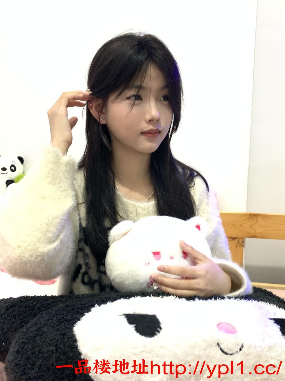 素颜没化妆没美颜，学生可三通