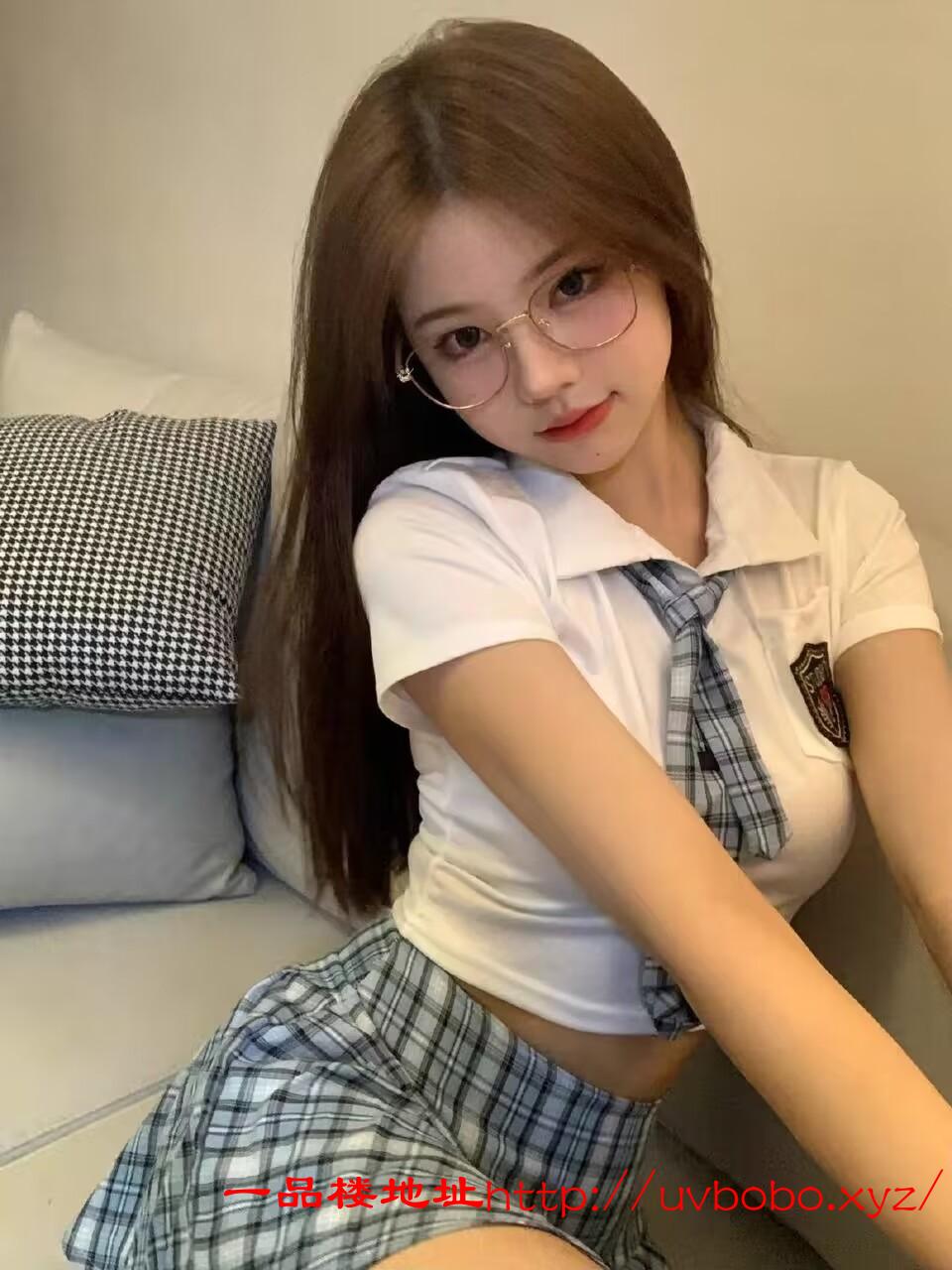 学妹粉嫩兼职乖巧可爱