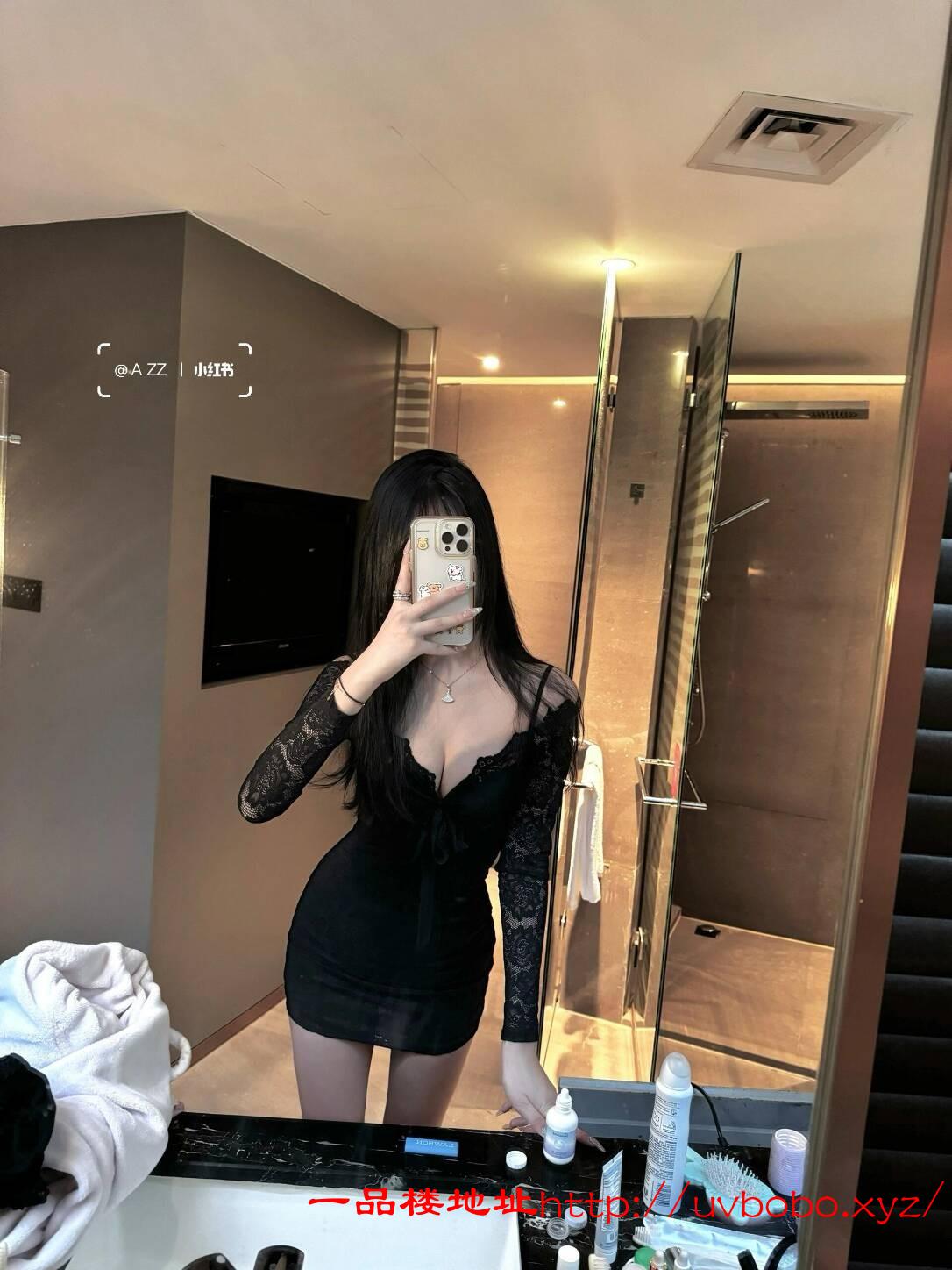 小芹兼职S身材粉嫩水多温柔鲍妹