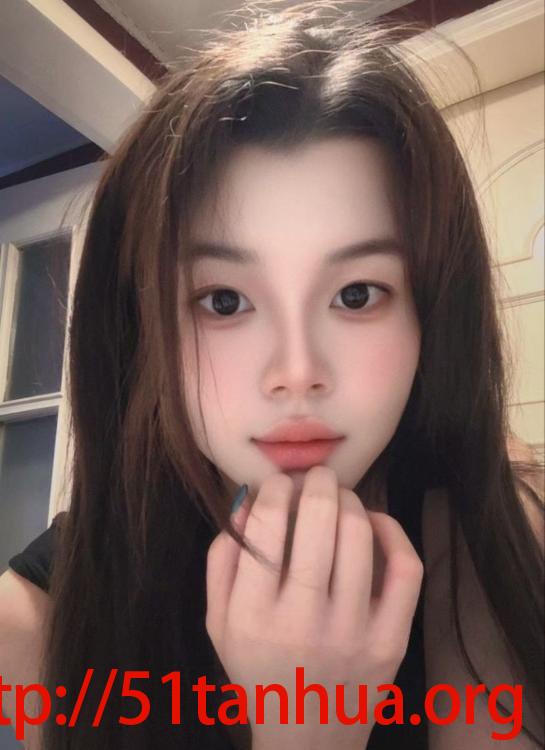 闵行人小胸大糖糖老师