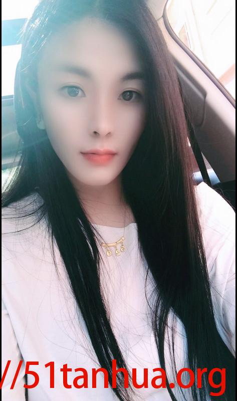  服务态度很好一个妞